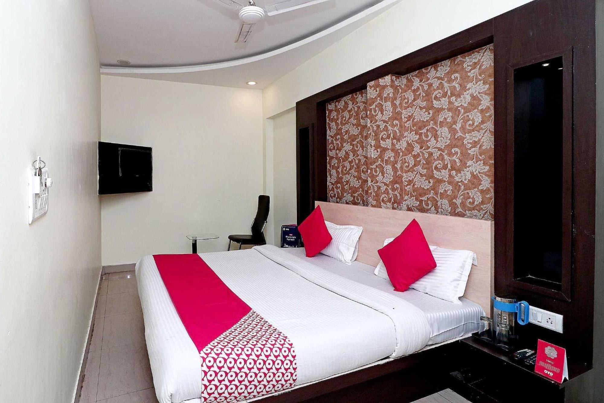 Oyo Flagship Hotel Krishna Chinhat Luaran gambar