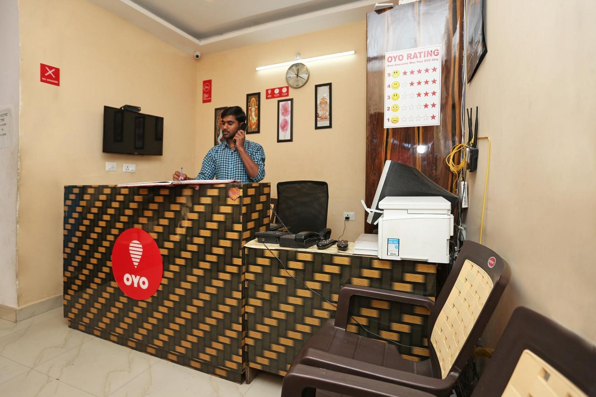 Oyo Flagship Hotel Krishna Chinhat Luaran gambar