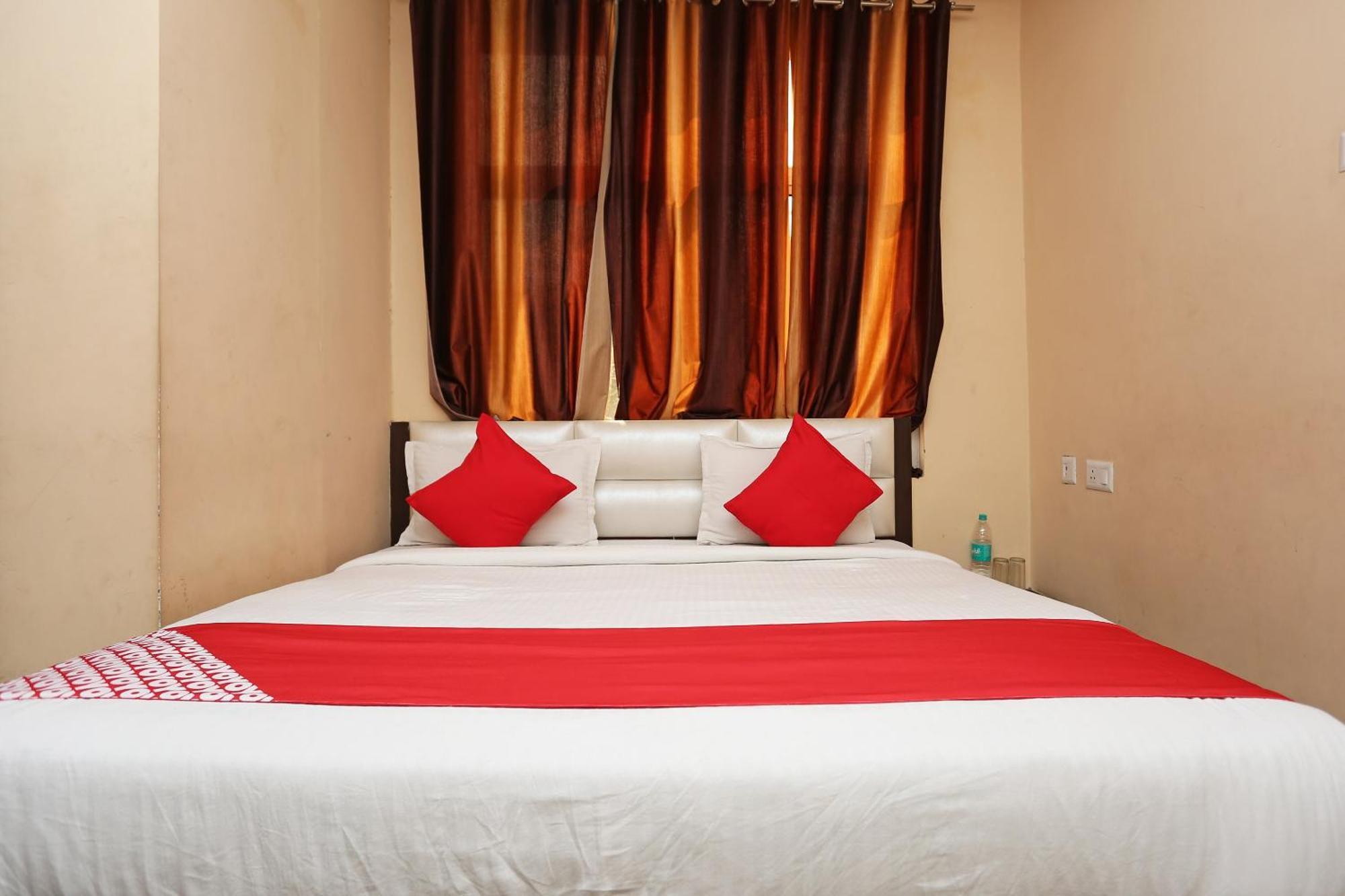 Oyo Flagship Hotel Krishna Chinhat Luaran gambar
